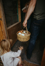 Load image into Gallery viewer, EGG DROP | Soy + Corn Free Eggs (1 dozen)
